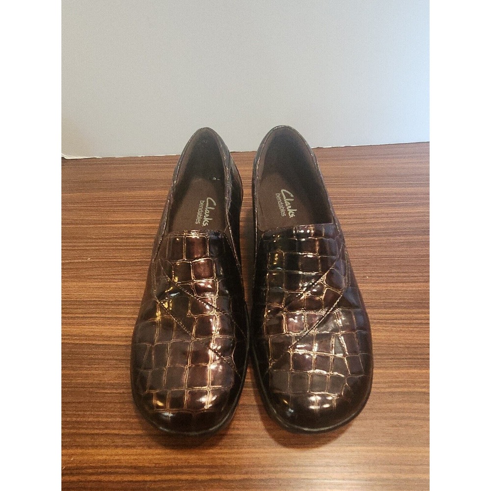 Clarks Flexible‎ brown slip-on loafers woman's size 6.5